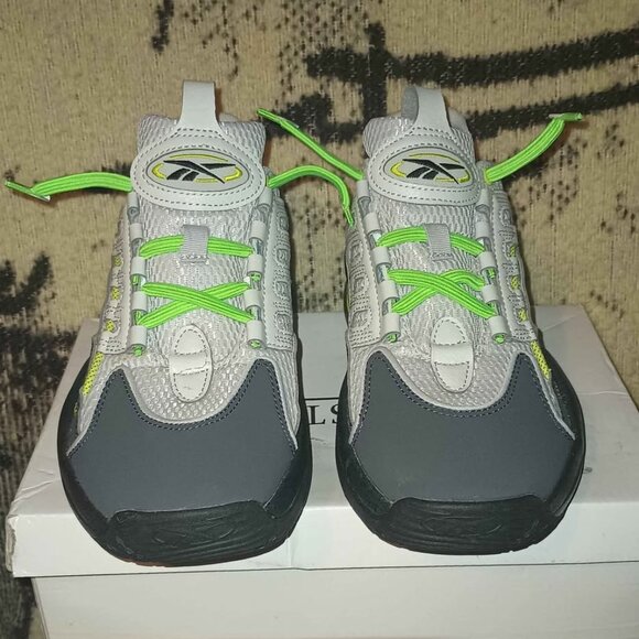 Reebok Sneakers Solution Mid Allen Iverson Basketball Shoes like New - Picture 3 of 7